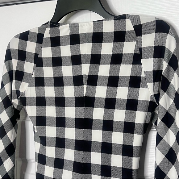 Norma Kamali black and white checked crossover top Size XS - Picture 9 of 14
